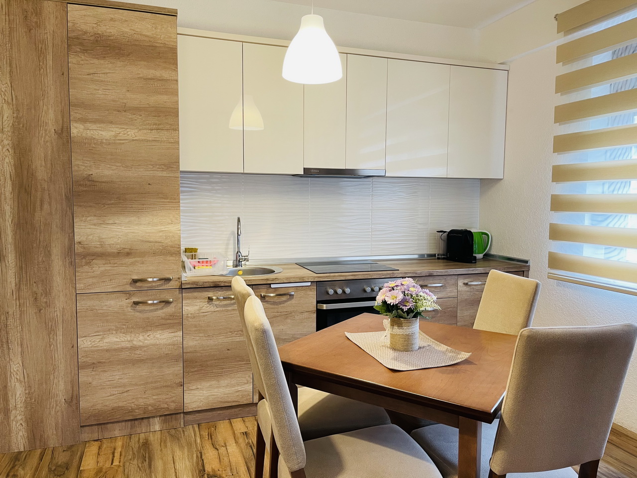  Fuk tak apartmani i restoran 